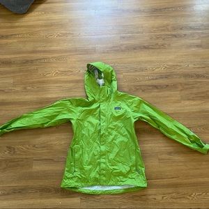 Patagonia torrentshell H2no lime green rain jacket